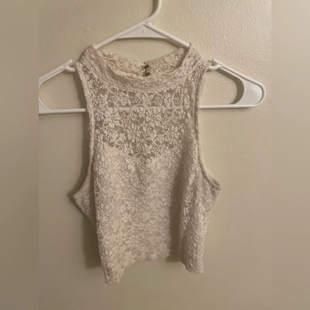 Crop top - Picture 1 of 2